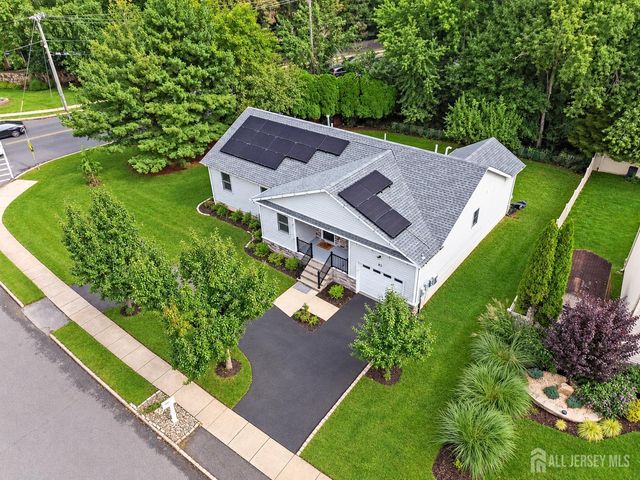 83 Sagamore Avenue, Edison, NJ 08820