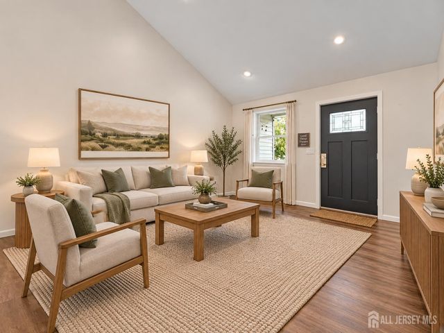 83 Sagamore Avenue, Edison, NJ 08820