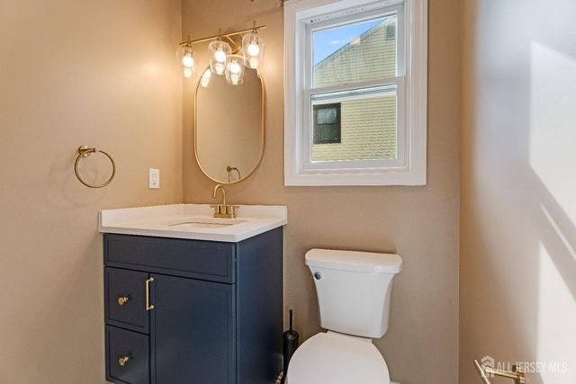 83 Sagamore Avenue, Edison, NJ 08820