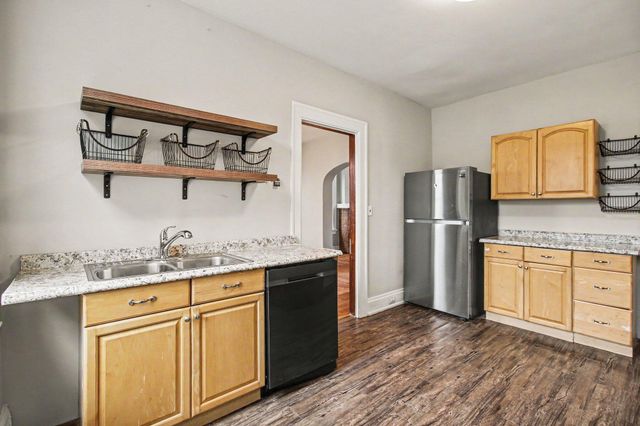 122 W 34th Street, Latonia, KY 41015
