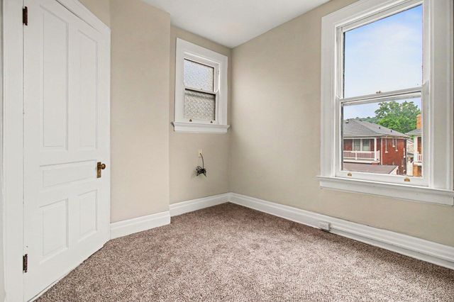 122 W 34th Street, Latonia, KY 41015