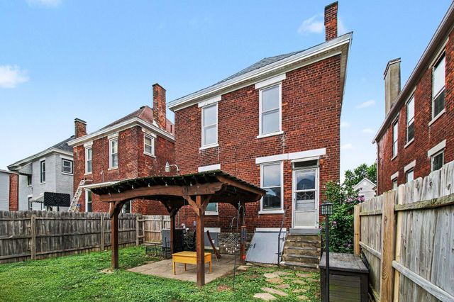 122 W 34th Street, Latonia, KY 41015
