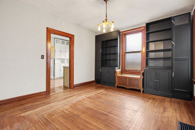 122 W 34th Street, Latonia, KY 41015