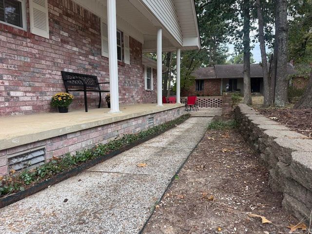 1309 Crest Circle, Benton, AR 72015