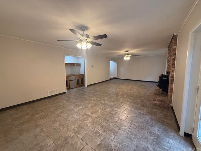 1309 Crest Circle, Benton, AR 72015