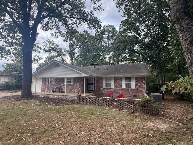 1309 Crest Circle, Benton, AR 72015