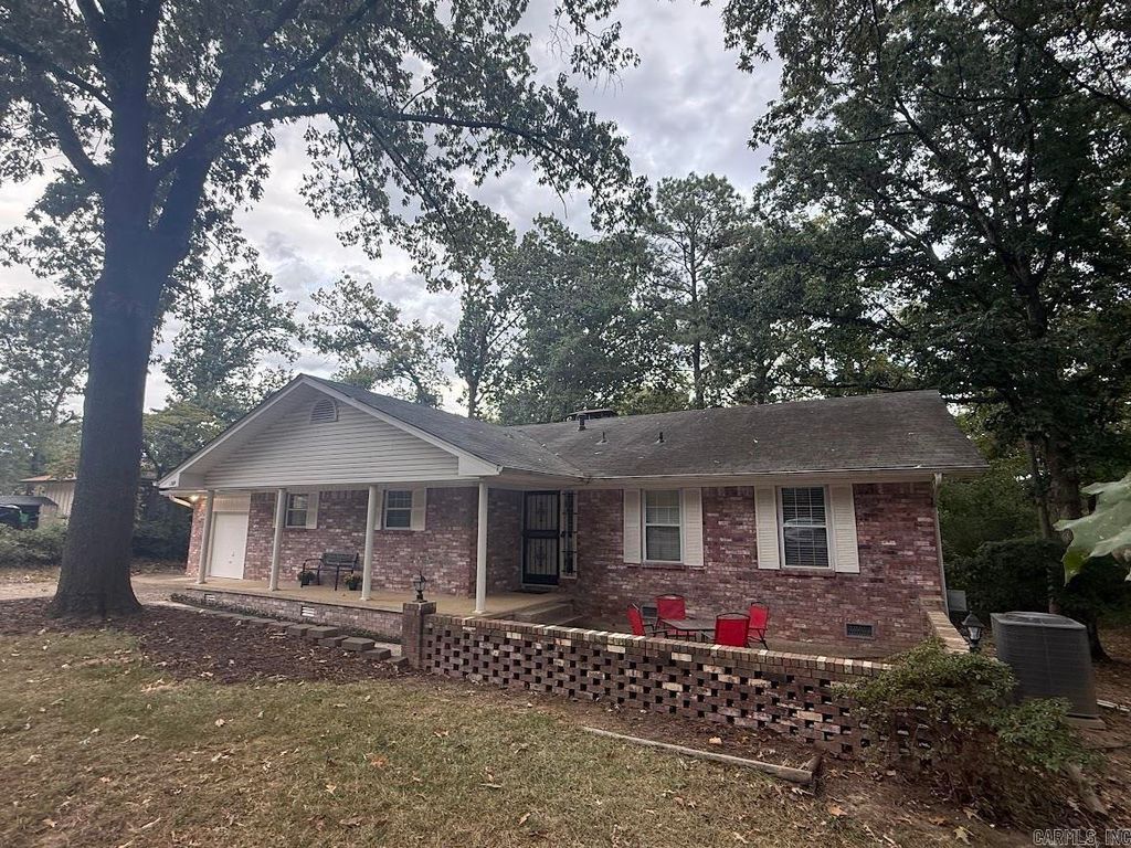 1309 Crest Circle, Benton, AR 72015