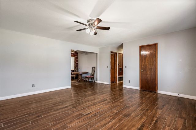 1107 White Road, Springdale, AR 72762