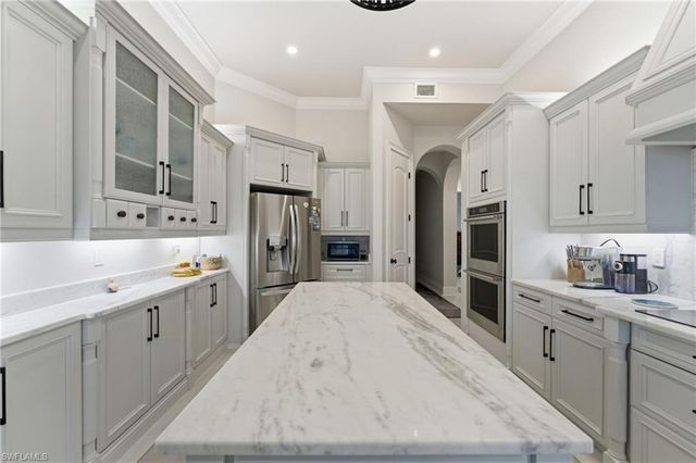 1950 SE 36th ST, Cape Coral, FL 33904