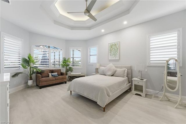 1950 SE 36th ST, Cape Coral, FL 33904