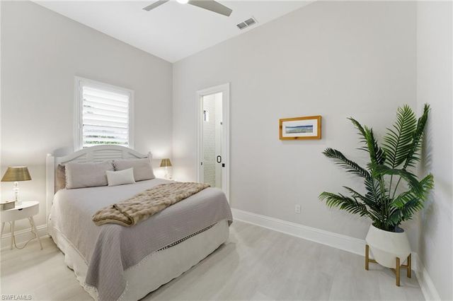 1950 SE 36th ST, Cape Coral, FL 33904