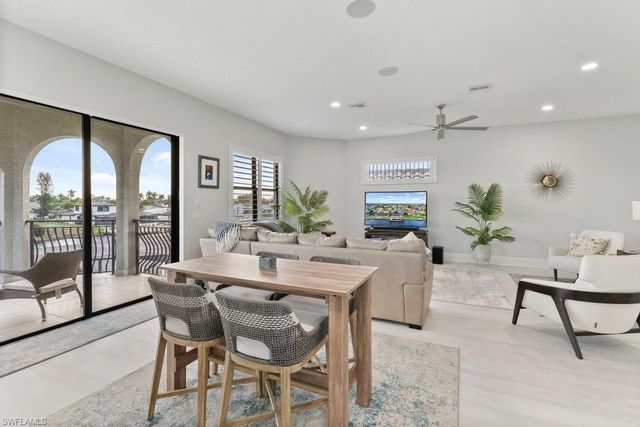 1950 SE 36th ST, Cape Coral, FL 33904