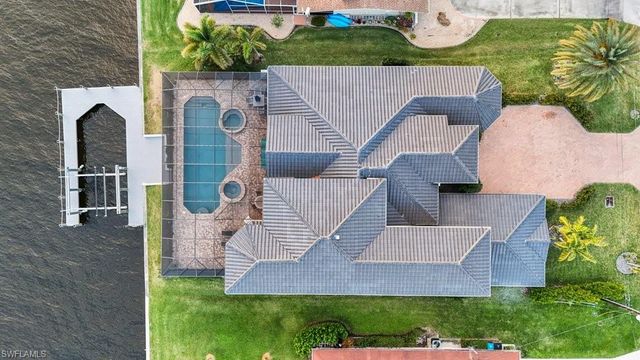 1950 SE 36th ST, Cape Coral, FL 33904