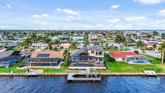 1950 SE 36th ST, Cape Coral, FL 33904