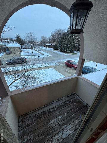 4411 Bloomfield Drive, Sterling Heights, MI 48310