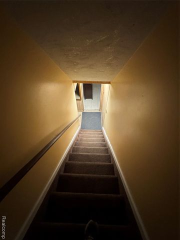 4411 Bloomfield Drive, Sterling Heights, MI 48310