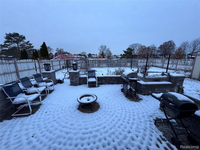 4411 Bloomfield Drive, Sterling Heights, MI 48310