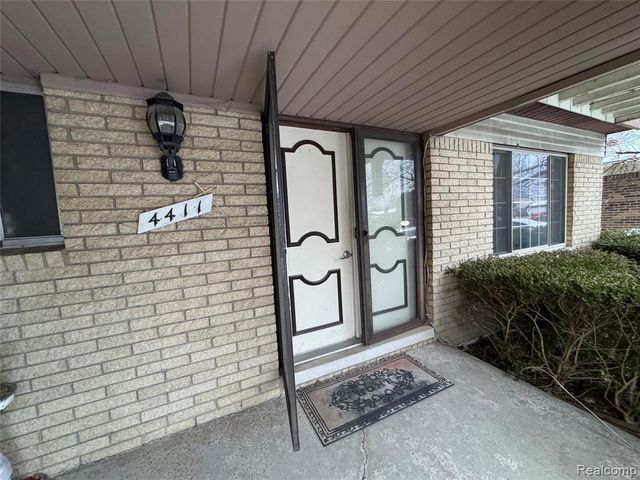 4411 Bloomfield Drive, Sterling Heights, MI 48310