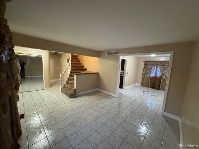 4411 Bloomfield Drive, Sterling Heights, MI 48310