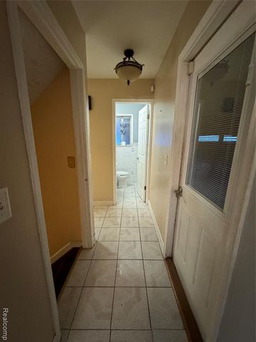 4411 Bloomfield Drive, Sterling Heights, MI 48310