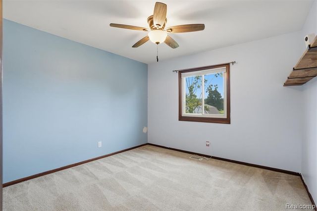 2800 Cedar Valley Drive, Howell, MI 48843