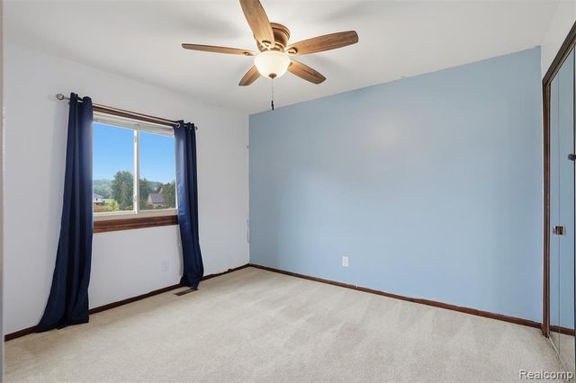 2800 Cedar Valley Drive, Howell, MI 48843