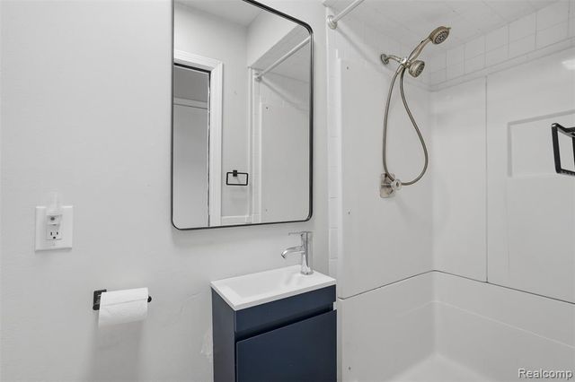 2800 Cedar Valley Drive, Howell, MI 48843