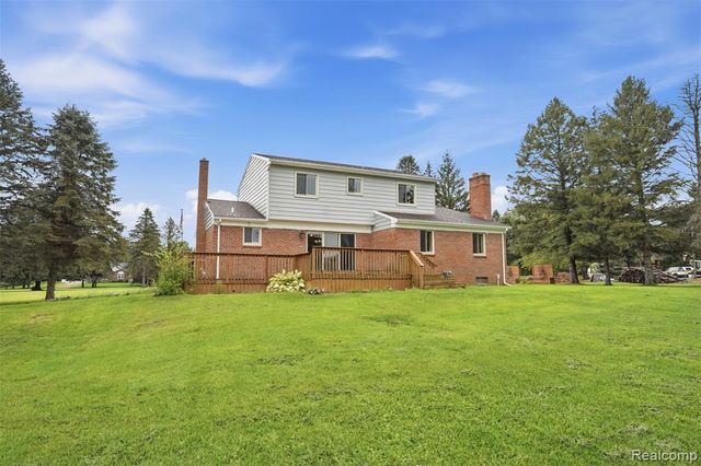 2800 Cedar Valley Drive, Howell, MI 48843