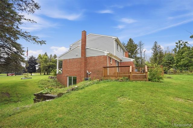 2800 Cedar Valley Drive, Howell, MI 48843