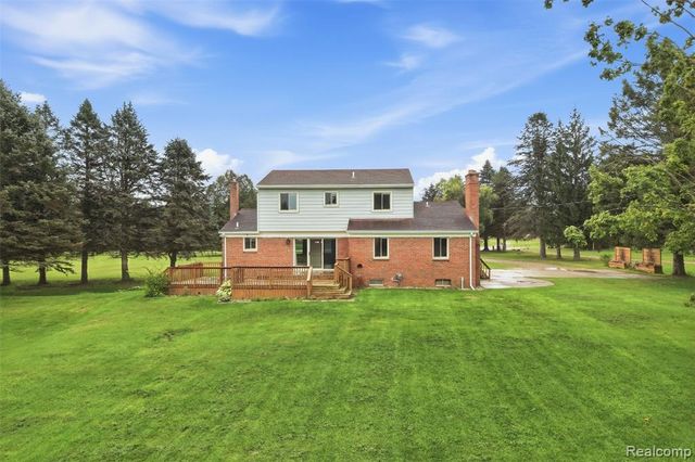 2800 Cedar Valley Drive, Howell, MI 48843