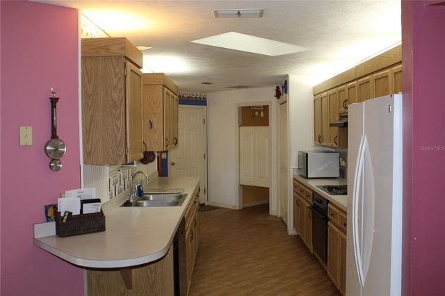 38901 ELLA DRIVE, Lady Lake, FL 32159