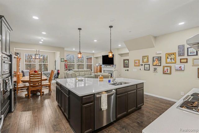 676 N Peppermint Drive 47, Rochester, MI 48307