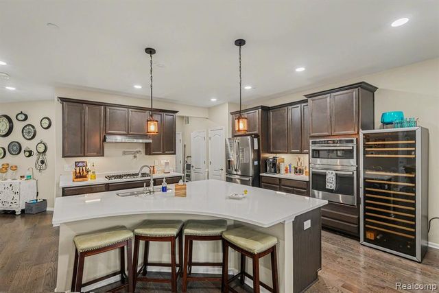 676 N Peppermint Drive 47, Rochester, MI 48307