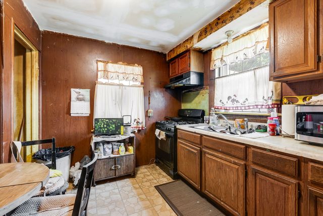 10223 S Indiana Avenue, Chicago, IL 60628