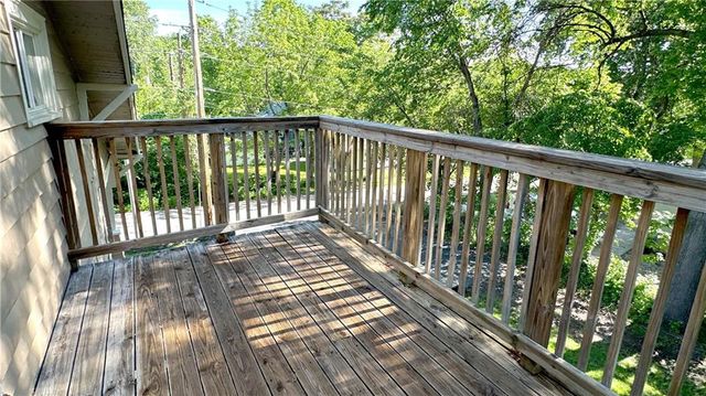 2005 E 81st Street, Kansas City, MO 64132