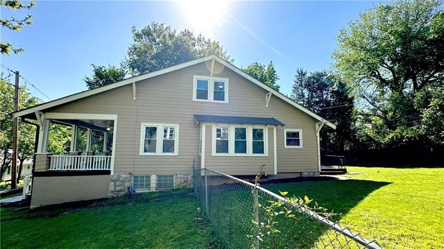 2005 E 81st Street, Kansas City, MO 64132