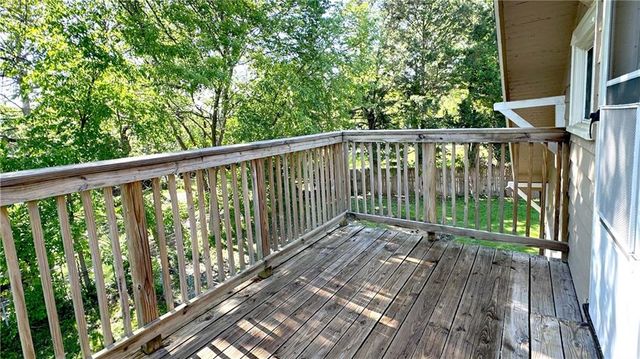 2005 E 81st Street, Kansas City, MO 64132