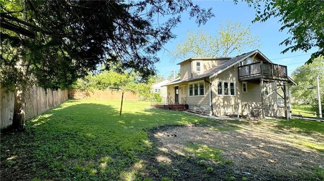 2005 E 81st Street, Kansas City, MO 64132