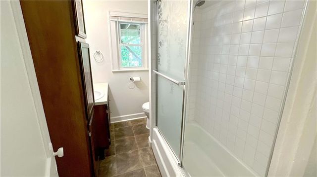 2005 E 81st Street, Kansas City, MO 64132
