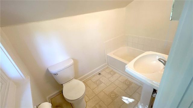 2005 E 81st Street, Kansas City, MO 64132