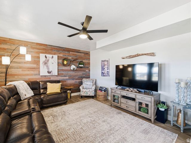 3546 BROOKSHIRE DR, Syracuse, UT 84075