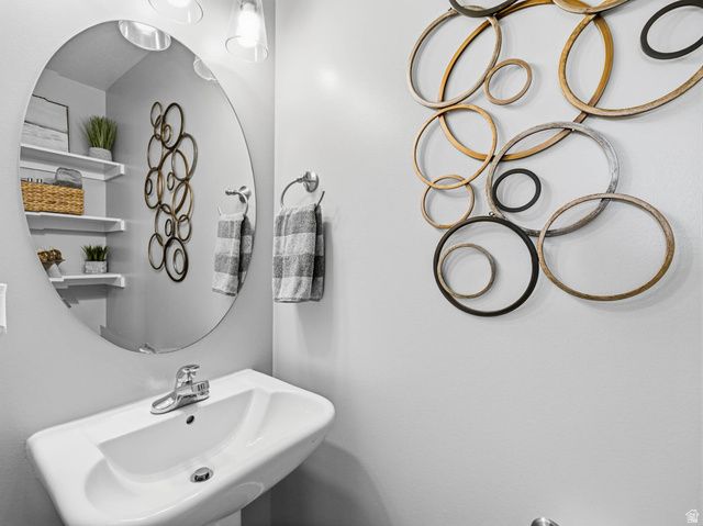 3546 BROOKSHIRE DR, Syracuse, UT 84075