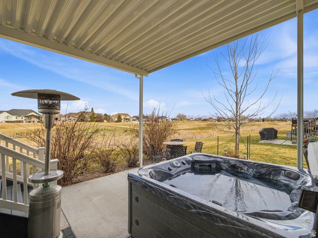 3546 BROOKSHIRE DR, Syracuse, UT 84075