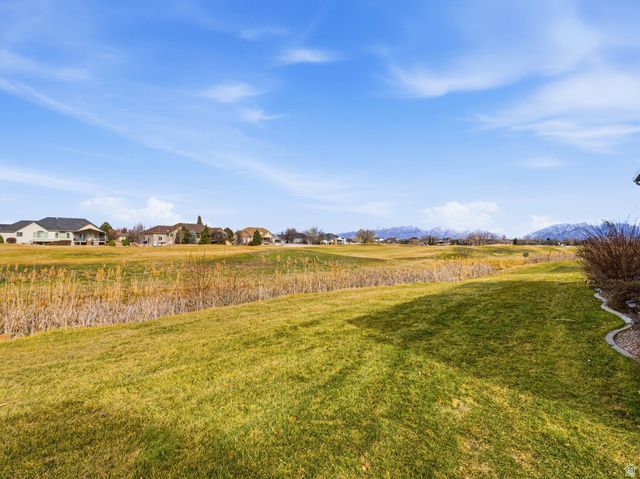 3546 BROOKSHIRE DR, Syracuse, UT 84075