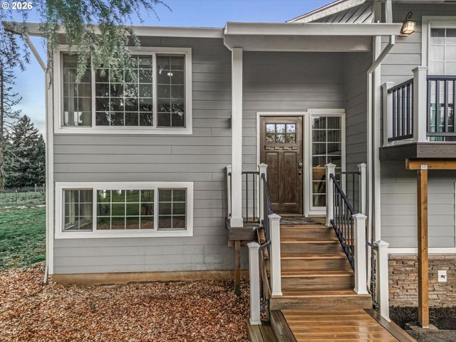 24165 S BROCKWAY Rd, Oregon City, OR 97045