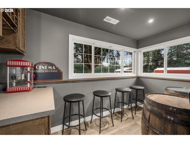 24165 S BROCKWAY Rd, Oregon City, OR 97045