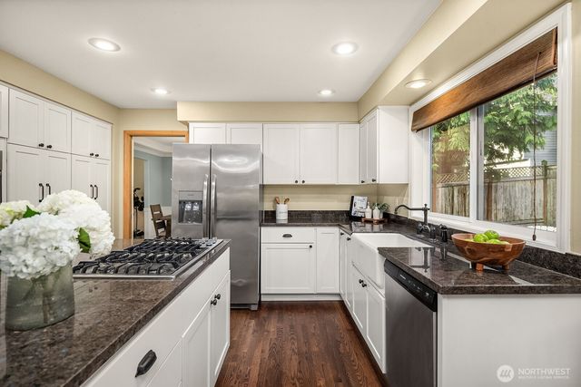 4662 244th Place SE, Issaquah, WA 98029