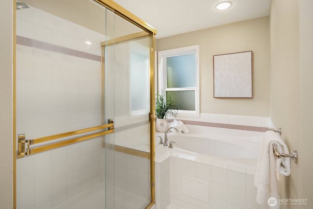 4662 244th Place SE, Issaquah, WA 98029