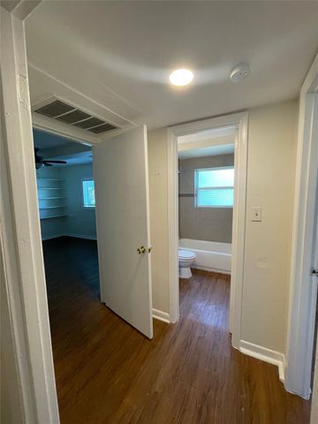 3106 Duval ST 101, Austin, TX 78705