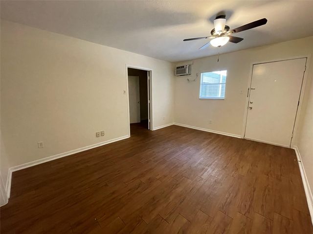 3106 Duval ST 101, Austin, TX 78705
